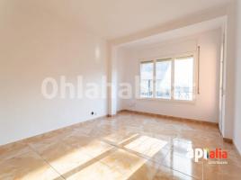 Apartament, 92 m², près de bus et de train