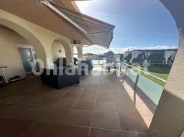 Houses (villa / tower), 262 m², Calle Montcorb