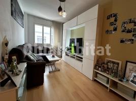 Piso, 85 m², cerca de bus y tren