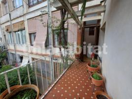 Flat, 185 m², near bus and train