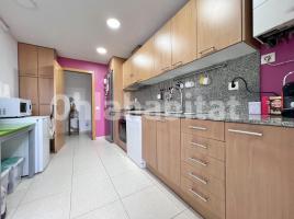 Piso, 90 m², cerca de bus y tren