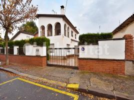 Houses (villa / tower), 451 m², Avenida Onze de Setembre, 25