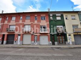 Casa (unifamiliar adossada), 140 m², prop de bus i tren, Calle de Voltregà, 54