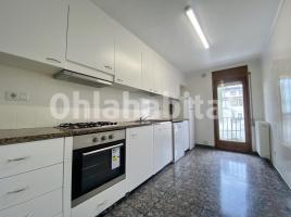 Alquiler piso, 83 m², cerca de bus y tren