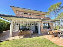 Houses (detached house), 314 m², almost new