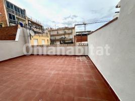 Piso, 96 m², cerca de bus y tren