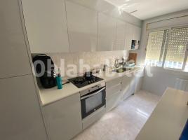 Piso, 83 m², cerca de bus y tren