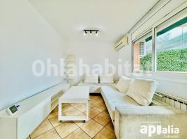 Attic, 83 m², near bus and train