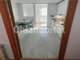 Pis, 104 m², prop de bus i tren