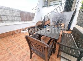 Terraced house, 124 m², near bus and train