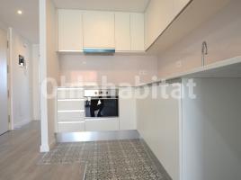 For rent flat, 69 m², near bus and train, new