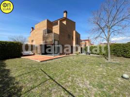 Casa (unifamiliar aislada), 274 m², cerca de bus y tren, seminuevo, L'Ametlla del Vallès