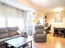 Piso, 83 m², cerca de bus y tren