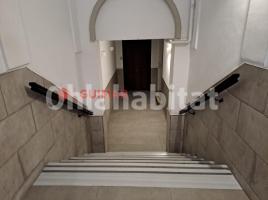 Piso, 55 m², cerca de bus y tren