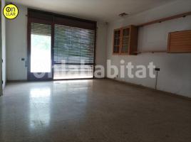 Piso, 99 m², cerca de bus y tren