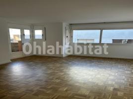 Alquiler piso, 105 m², cerca de bus y tren, Calle de Picañol