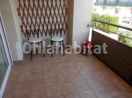 For rent flat, 105 m², near bus and train, almost new