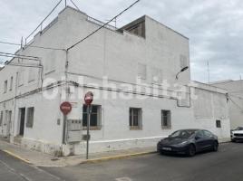 Casa (unifamiliar aislada), 381 m², cerca de bus y tren