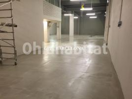 Local comercial, 355 m², cerca bus y metro, Calle del Vallespir