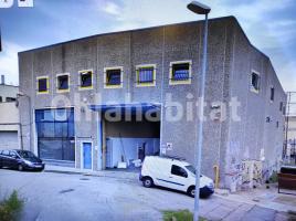 Nau industrial, 824 m², seminou