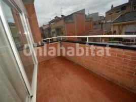 For rent flat, 110 m², near bus and train