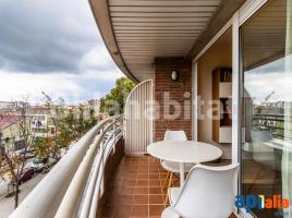 Piso, 131 m², cerca de bus y tren, HOSTAFRANCS