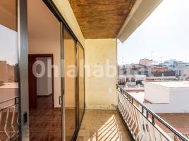 Piso, 144 m², cerca de bus y tren