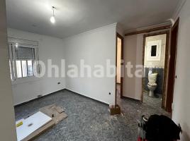 Flat, 70 m², near bus and train