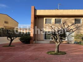 Houses (terraced house), 175 m², near bus and train, Avenida Països Catalans