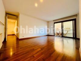 Piso, 99 m², cerca de bus y tren, Calle de Pere III, 28