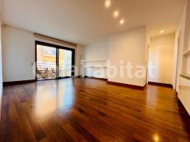 Piso, 99 m², cerca de bus y tren, Calle de Pere III, 28