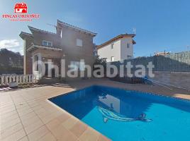 Houses (otro), 271 m², almost new, Calle dels Olivers