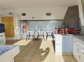 Houses (terraced house), 227 m², near bus and train