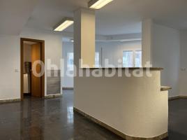 Louer , 79 m², Calle de Bernat Boades, 10