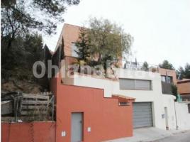 Houses (detached house), 255 m², almost new, Calle de la Farigola