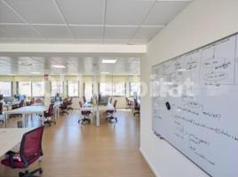 For rent office, 290 m², Calle de Galileu