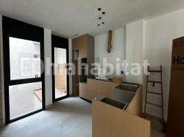 Duplex, 114 m², near bus and train, almost new