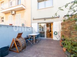 Houses (terraced house), 185 m², near bus and train, almost new