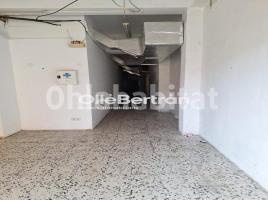 Lloguer local comercial, 187 m², Calle de Cortit