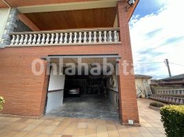  (xalet / torre), 324 m², près de bus et de train, Calle Gerani, 4