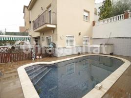 Casa (xalet / torre), 253 m², Calle de Walt Disney, 1B