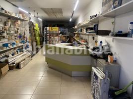 For rent business premises, 105 m², near bus and train, Calle Ramon Muntaner, 3