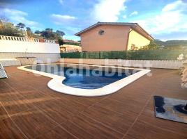 Houses (otro), 306 m², Calle de Walt Disney