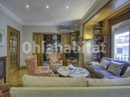 Apartamento, 224 m², cerca bus y metro