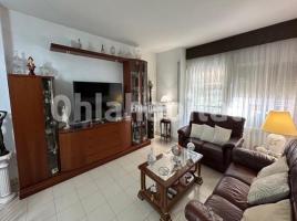 Flat, 110 m², near bus and train