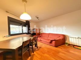 Duplex, 60 m², near bus and train, almost new, Calle de Joaquín Costa