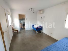 For rent loft, 32 m², Calle de Bailèn