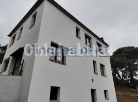 Casa (chalet / torre), 240 m², seminuevo