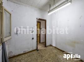 , 110 m², près de bus et de train