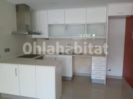 Alquiler piso, 67 m², cerca de bus y tren, seminuevo